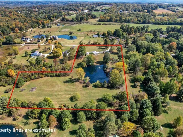 216 Orchard Dr, Granville, OH 43023