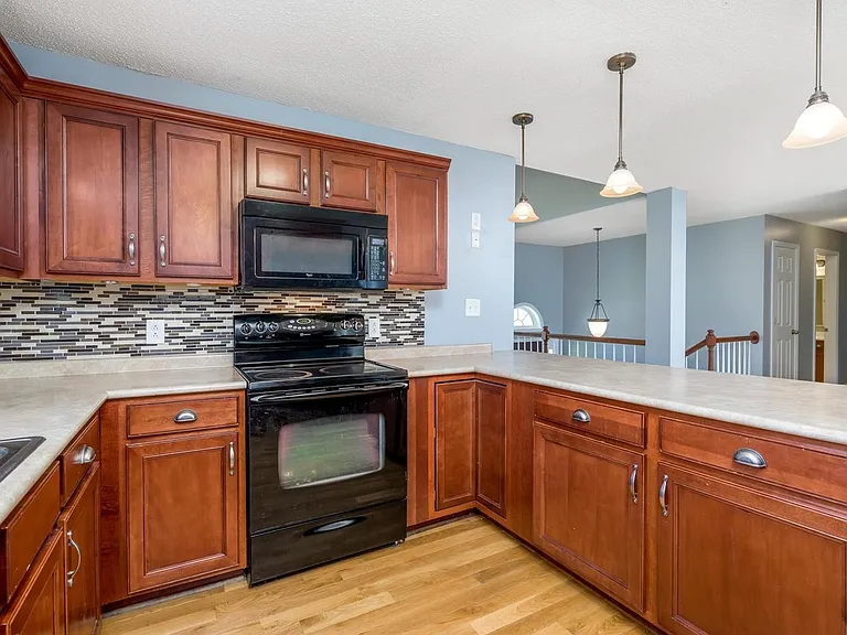 2267 Yeager Dr — Photo 17