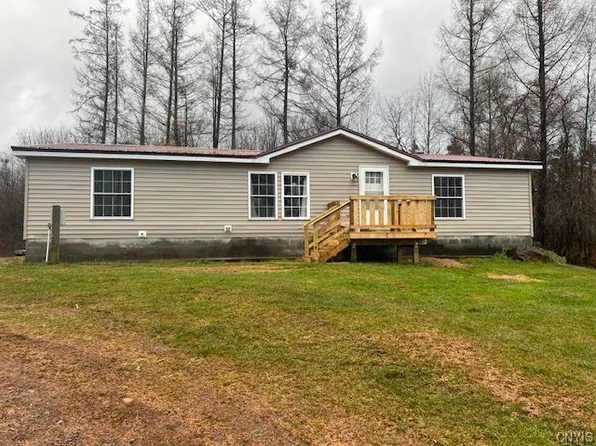 3141 Sanford Rd, Morrisville, NY 13408