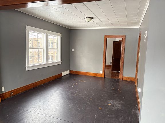 3rd image of 16 Lorraine Ave #2