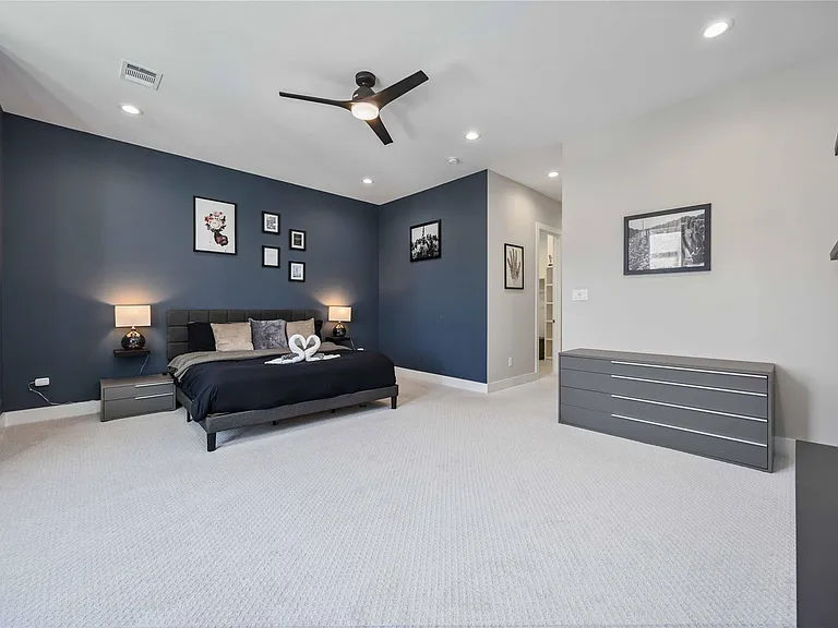 5821 Kansas St — Photo 20