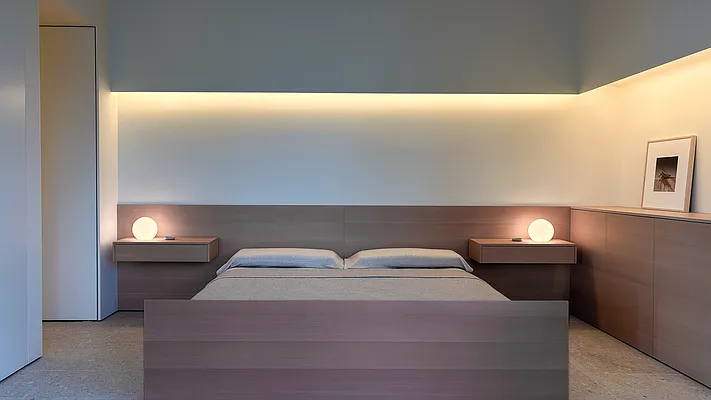 Sold by Sublimis | media 33