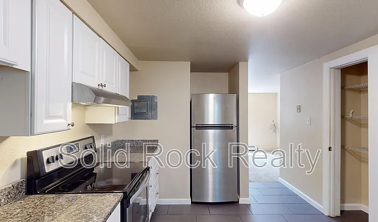 333 Bonnie Ct #1 — Photo 2