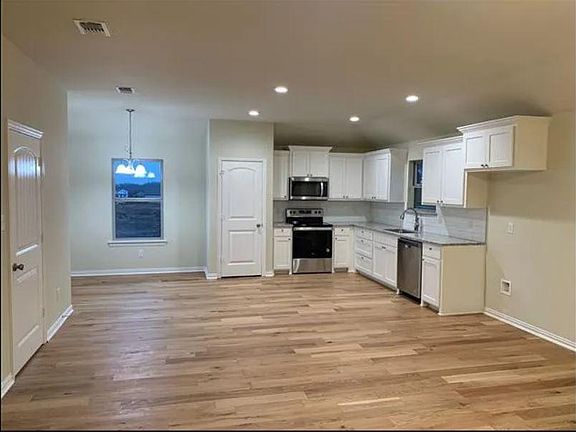 3rd image of 3514 Brookstone Dr