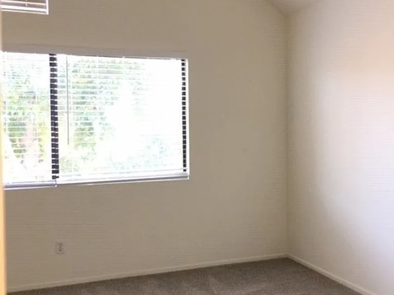 25761 Le Parc #26 — Photo 24