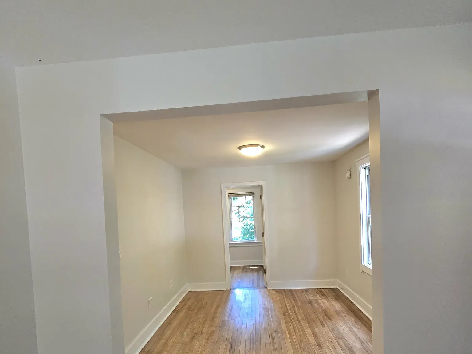 2 bed, 850 sqft, $2,000 — Photo 4
