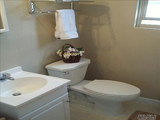 4th image of 7501 254th St #2