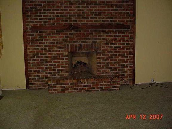 3rd image of 3234 Elmhurst Dr