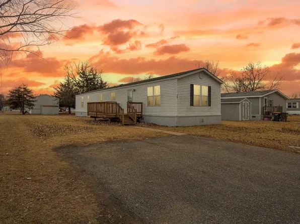 703 N Shakespeare Ave, Mankato, MN 56001