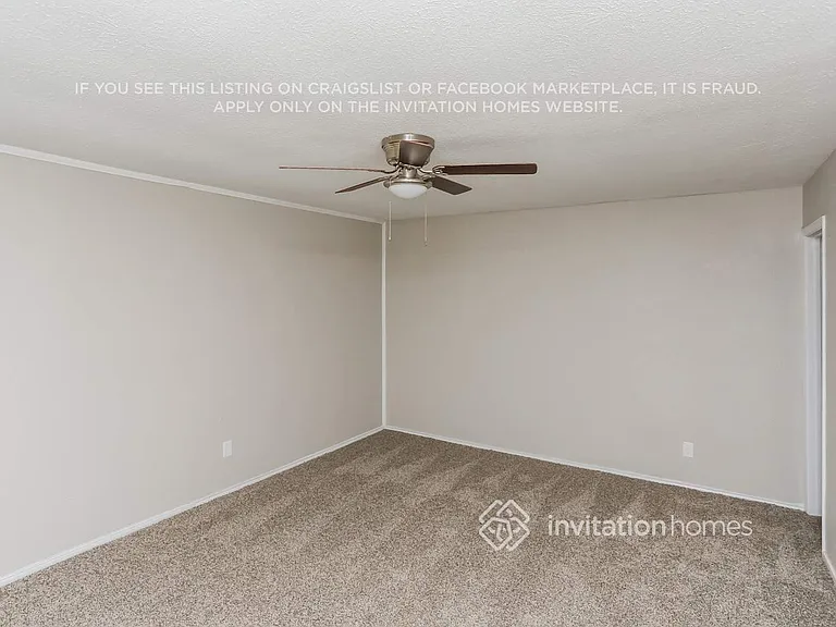 1613 Willowbrook St — Photo 9