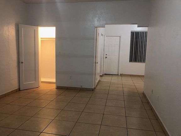 3rd image of 1163 Normandy Dr