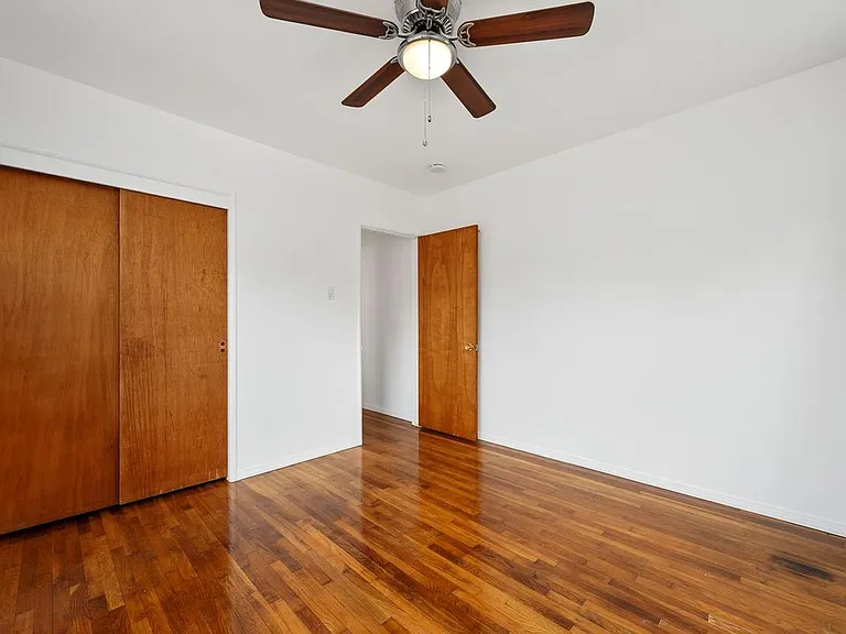 26015 Crest Rd — Photo 24