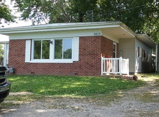 3835 W Rock Springs Rd, Decatur, IL 62521