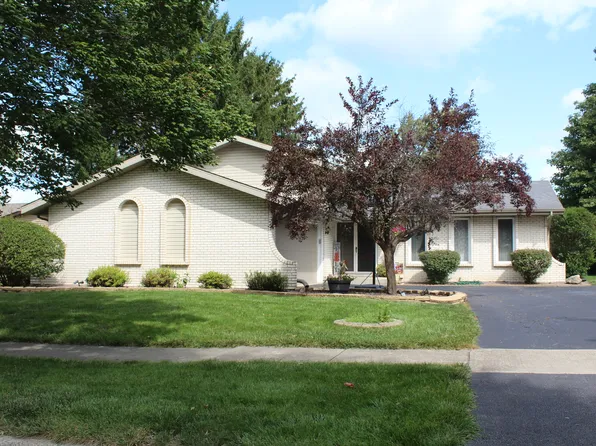 617 Melrose Ln, Beecher, IL 60401