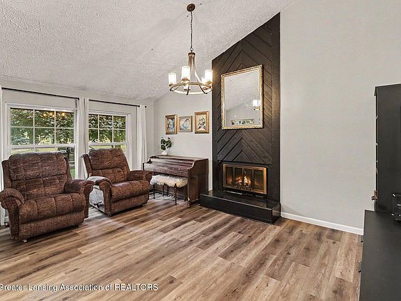 5th image of 4266 Park Ln