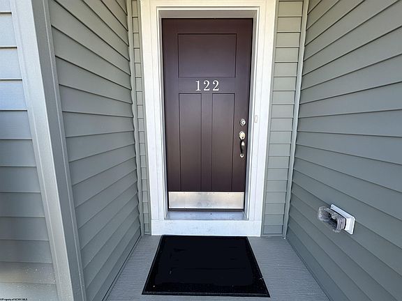 2nd image of 122 Eastview Way