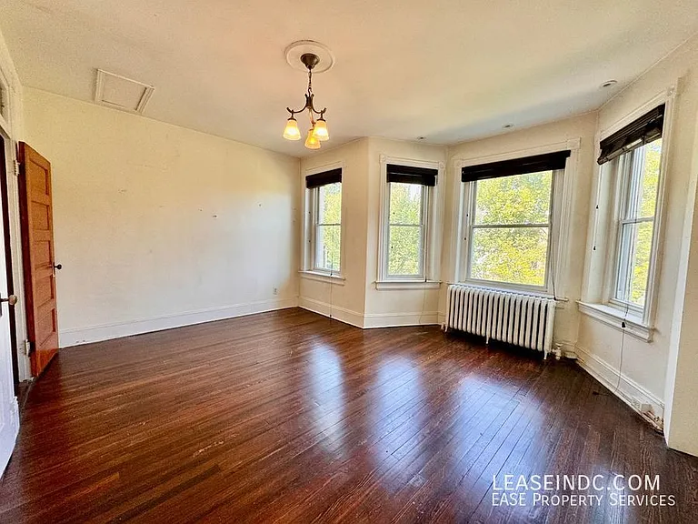 128 Adams St NW — Photo 22