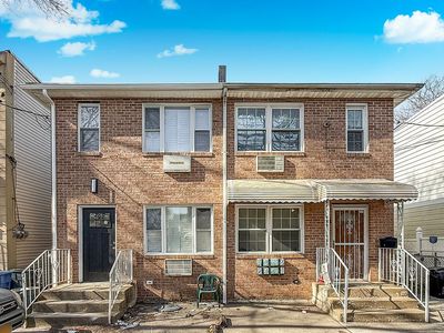 9 Holmes Ln, Brooklyn, NY, 11236
