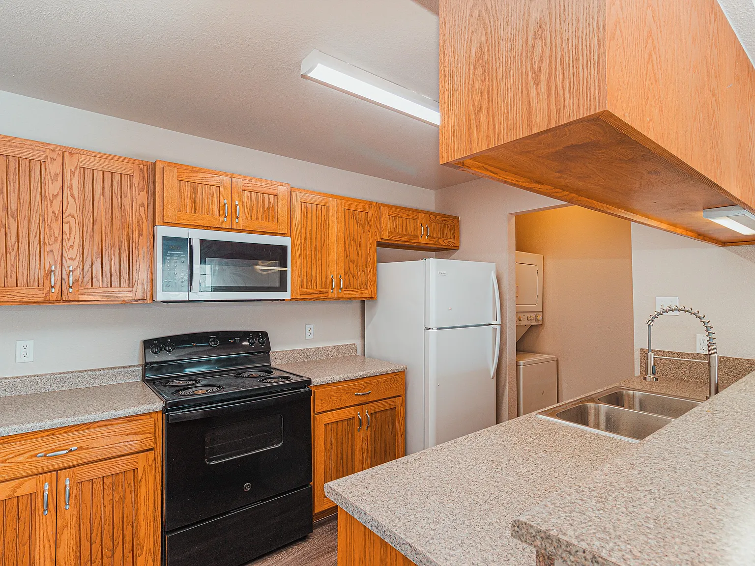 2 bed, 850 sqft, $1,175 — Photo 4
