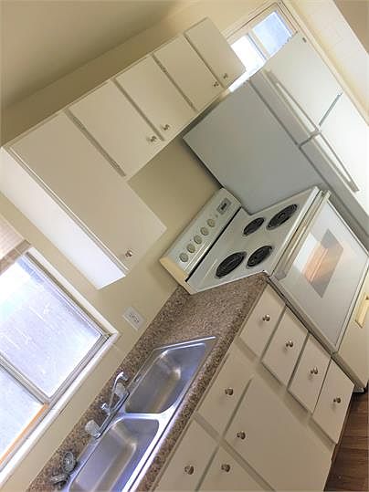 1st image of 158 E Townhouse Ct