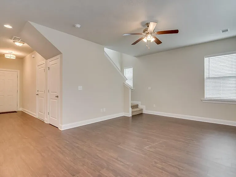 1830 Butternut Dr — Photo 9