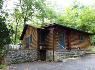 317 Lake Shore Rd, Putnam Valley, NY 10579