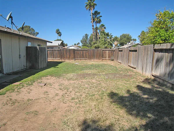 1818 W Portobello Ave — Photo 3