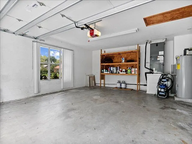 15575 Woodmar Ct — Photo 10