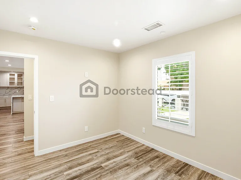 7414 Lasaine Ave — Photo 16