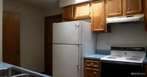 2nd image of 49112 Conway Ct