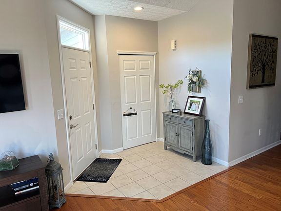 5th image of 8848 Linksway Dr