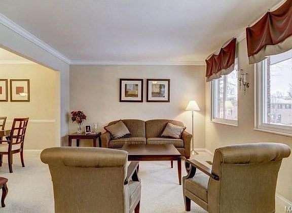 3rd image of 1067 Toreador Dr