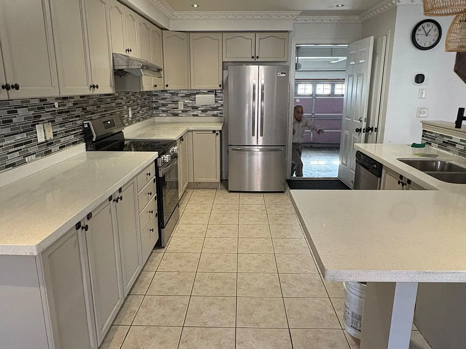 5 bed, $3,700 — Photo 3