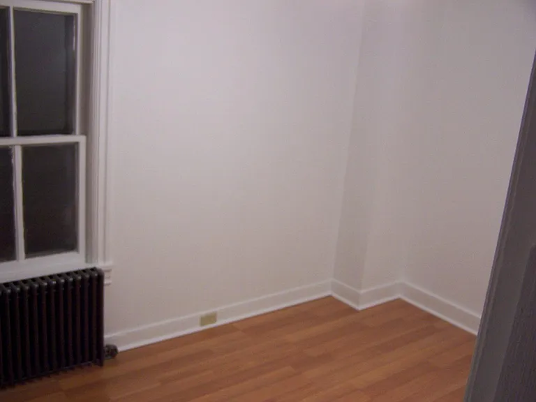 160 E Penn St — Photo 12