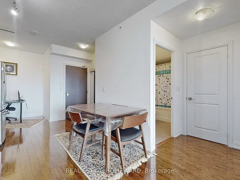7161 Yonge St #2430 — Photo 17