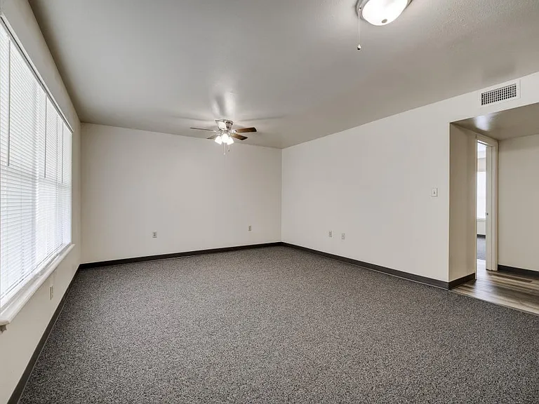 Mariner II Apartments — Photo 48
