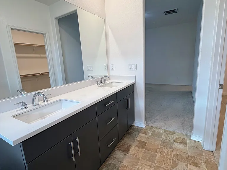 15119 Horizon St #2 — Photo 9