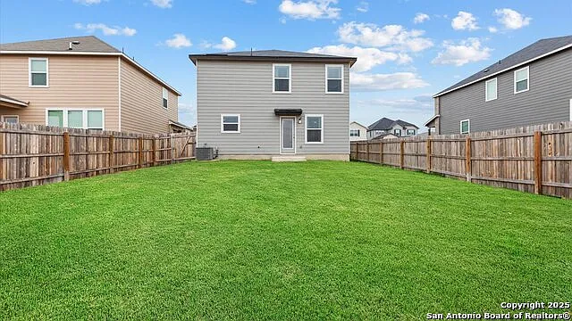 3 bed, 2.5 bath, 2100 sqft, $1,995 — Photo 2