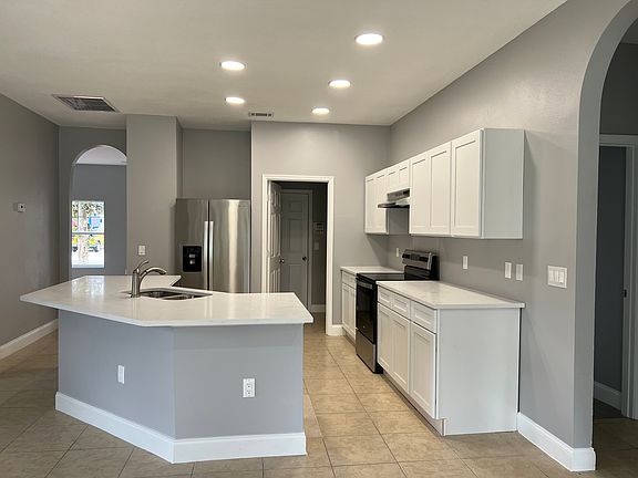2nd image of 2437 Stone Cross Cir