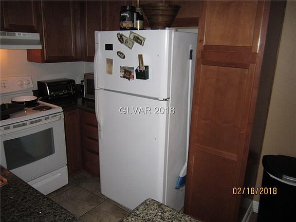 5th image of 1455 E Katie Ave Unit E23