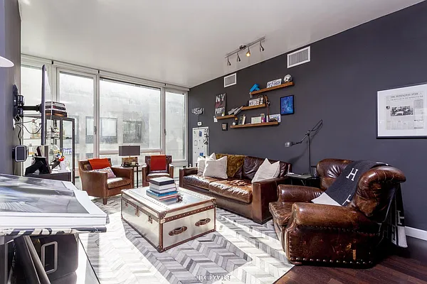 Rented by Town Residential | media 5