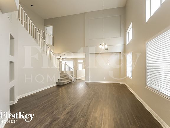 5th image of 1263 E Julian Dr