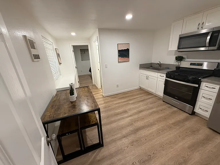 306 E 4th St #306B — Photo 10