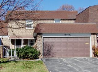 18W082 Jamestown Ln, Villa Park, IL 60181