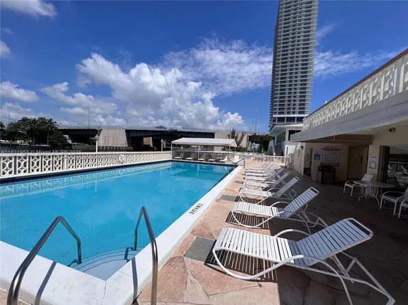 1817 S Ocean Dr APT 426, Hallandale, FL 33009