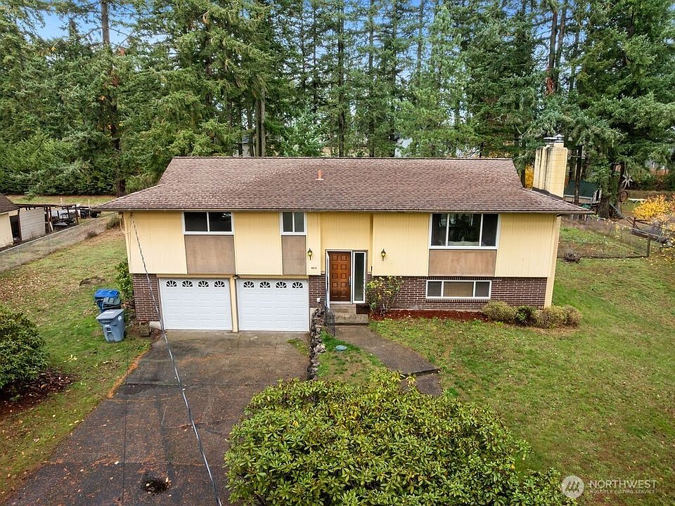 1st image of 4813 208th Street E
