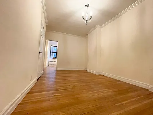 Rented by Century 21 Premier  | media 8