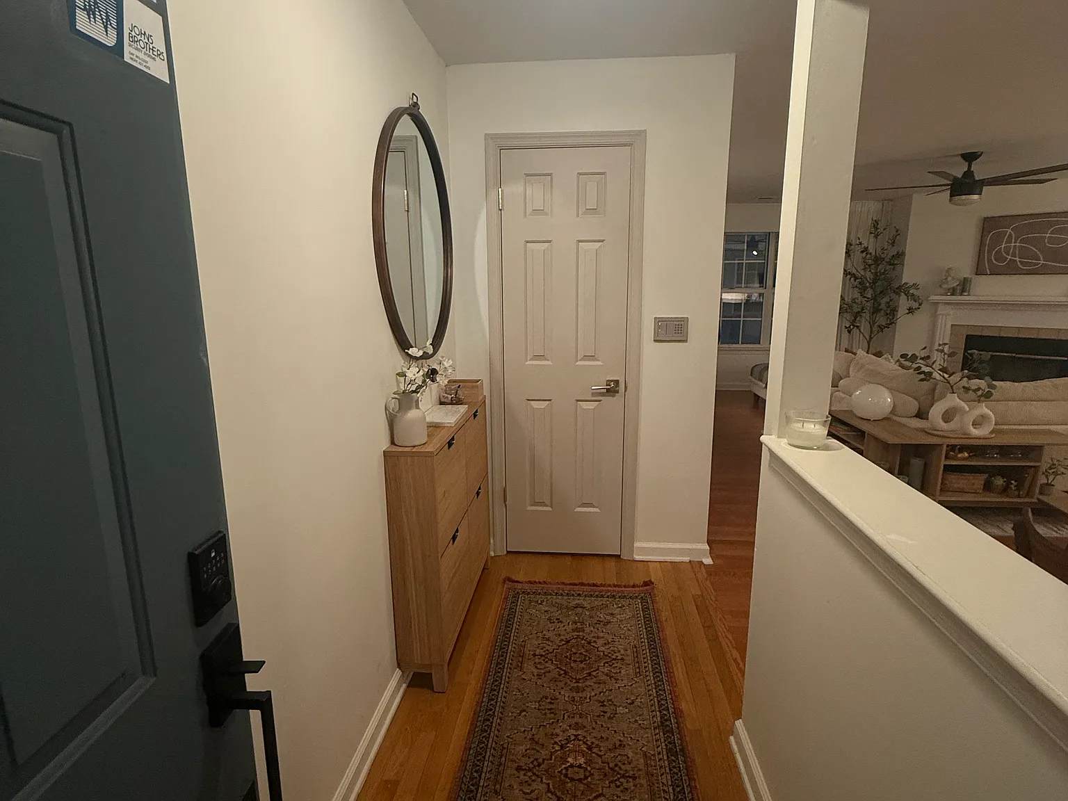 2 bed, 1079 sqft, $2,195 — Photo 2