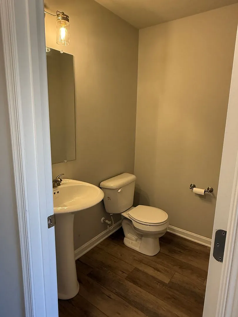 Updated 3 Bedroom Townhome Available — Photo 3