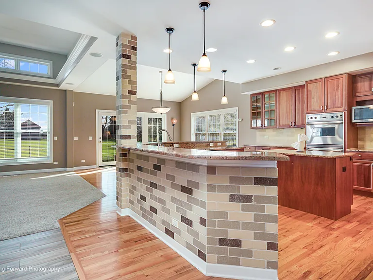 24833 Winterberry Ln — Photo 17